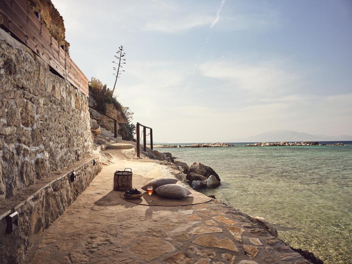Apartment Oceanis With Private Heated Pools And Sea View, By Zantewize *